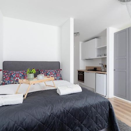 Elegant Pet-Friendly Studio In Krakow By Noclegi Renters Buitenkant foto